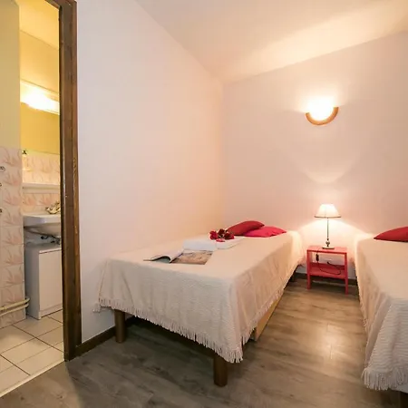 Sainte-foy-l'argentiere Sleeps 4 * Chamonix